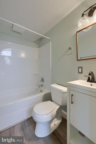205 E KING ST, Lancaster, PA 17602