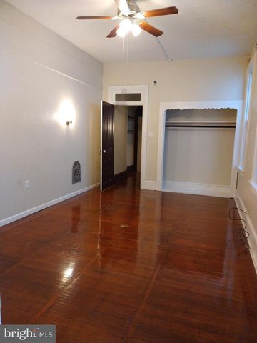 205 E KING ST, Lancaster, PA 17602