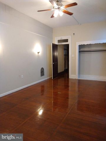 205 E KING ST, Lancaster, PA 17602