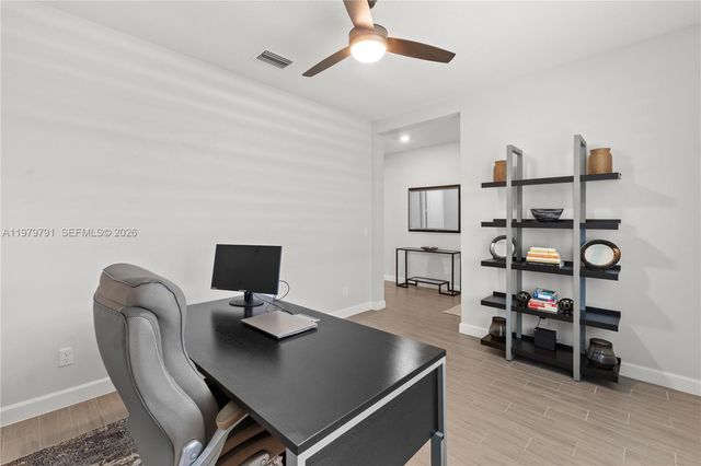 1162 Haywagon Trl, Loxahatchee, FL 33470