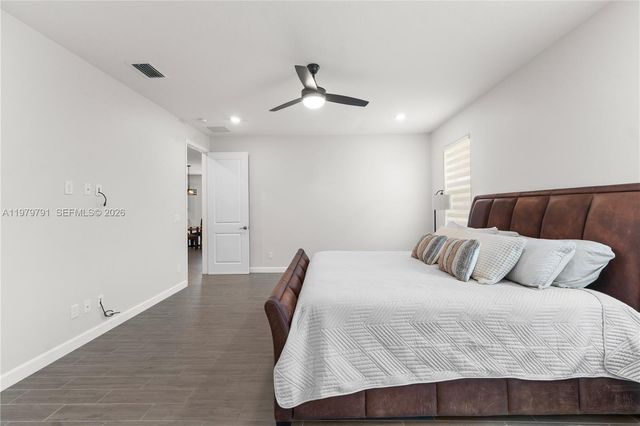 1162 Haywagon Trl, Loxahatchee, FL 33470