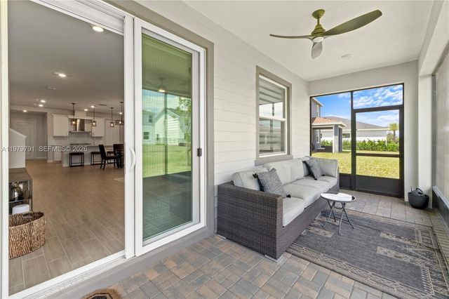 1162 Haywagon Trl, Loxahatchee, FL 33470