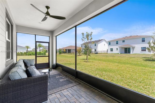 1162 Haywagon Trl, Loxahatchee, FL 33470