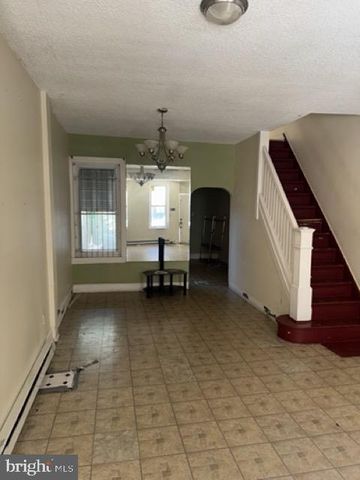 2810 N LAWRENCE ST, Philadelphia, PA 19133