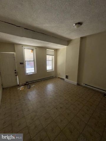 2810 N LAWRENCE ST, Philadelphia, PA 19133