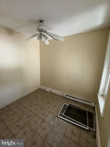 2810 N LAWRENCE ST, Philadelphia, PA 19133