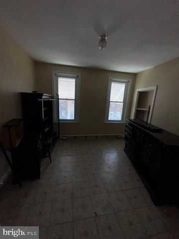 2810 N LAWRENCE ST, Philadelphia, PA 19133