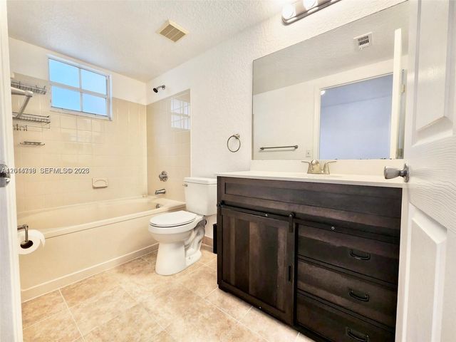 2209 Belmont Ln 2209, North Lauderdale, FL 33068