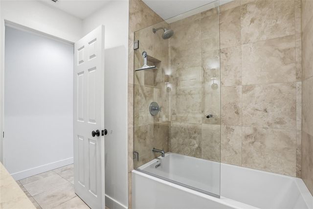 812 LIVE OAK TERRACE NE, St Petersburg, FL 33703