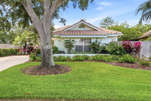 812 LIVE OAK TERRACE NE, St Petersburg, FL 33703