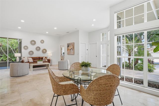 812 LIVE OAK TERRACE NE, St Petersburg, FL 33703