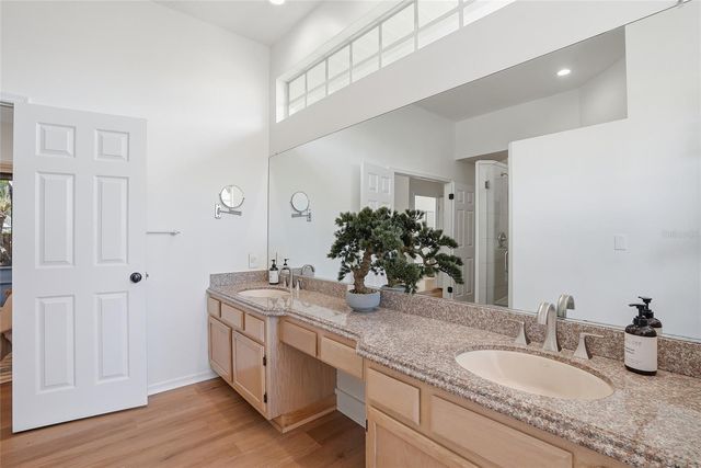 812 LIVE OAK TERRACE NE, St Petersburg, FL 33703