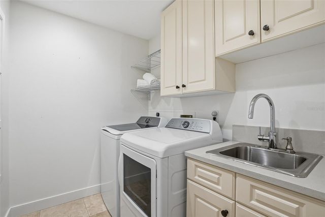 812 LIVE OAK TERRACE NE, St Petersburg, FL 33703