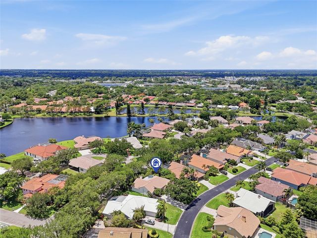 812 LIVE OAK TERRACE NE, St Petersburg, FL 33703
