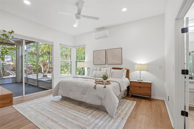 812 LIVE OAK TERRACE NE, St Petersburg, FL 33703