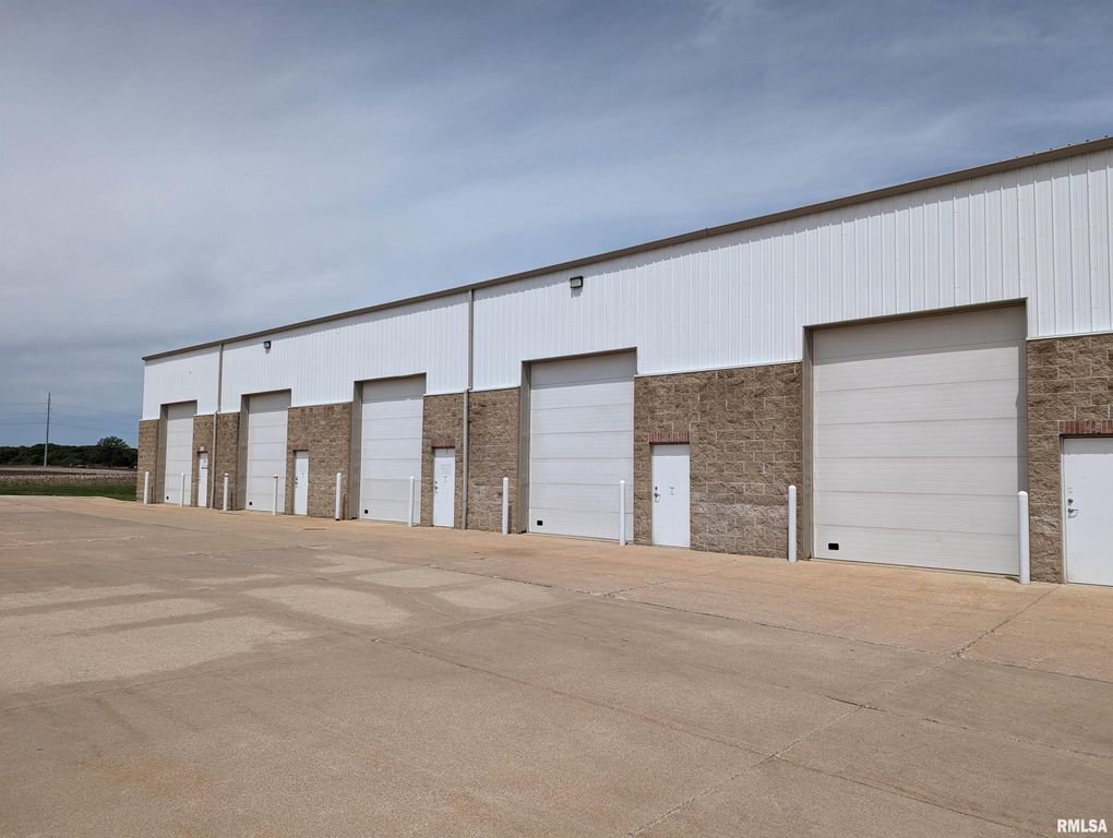 1254 INDEPENDENCE Court 1254 (3), Washington, IL 61571