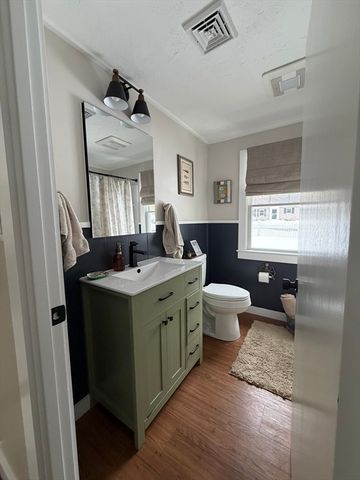 22 Presidents Rd, Bourne, MA 02532