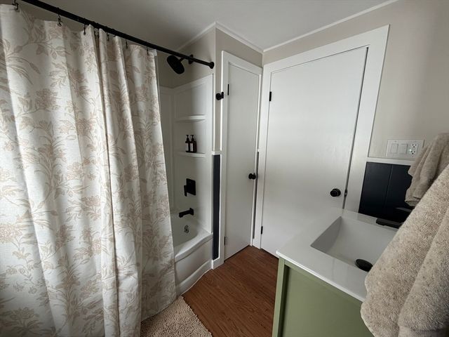 22 Presidents Rd, Bourne, MA 02532