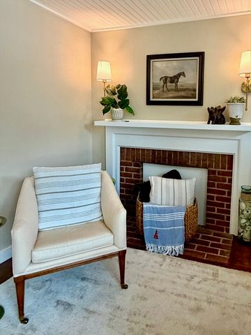 22 Presidents Rd, Bourne, MA 02532