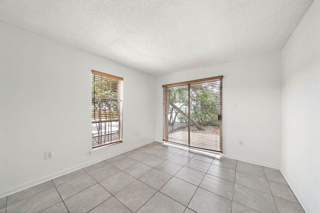 711 Holiday Drive 63, Galveston, TX 77550