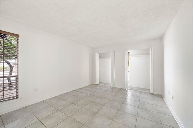 711 Holiday Drive 63, Galveston, TX 77550