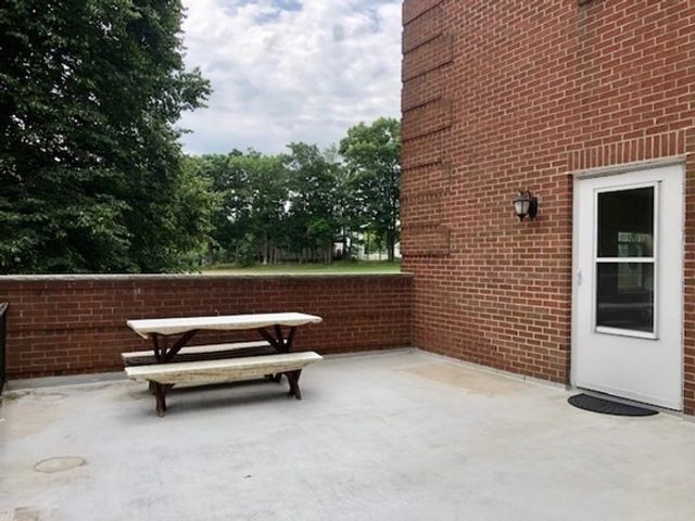 760 Highland Ave 7, Needham, MA 02494