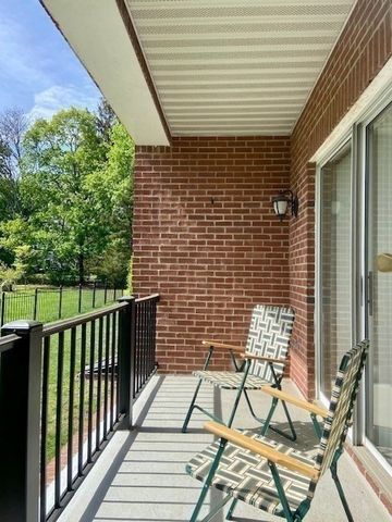 760 Highland Ave 7, Needham, MA 02494