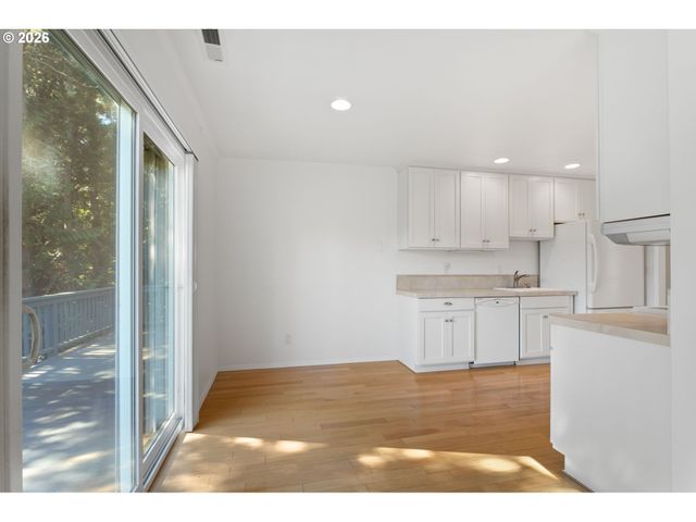 3653 Sw 52ND Pl, Portland, OR 97221