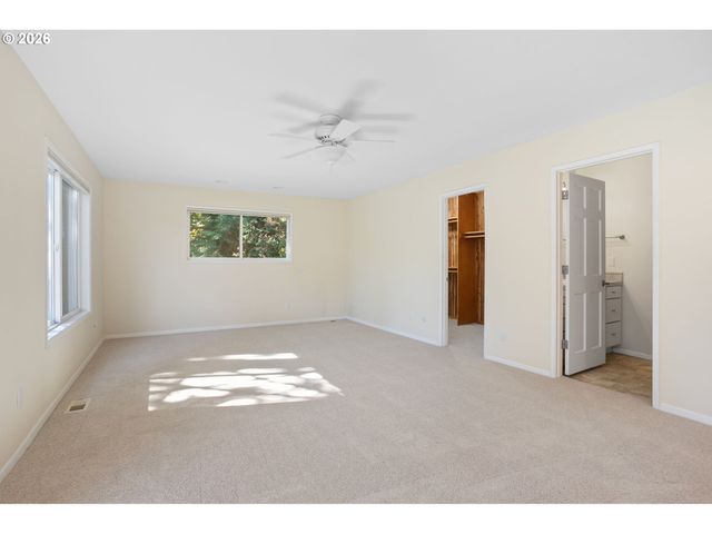 3653 Sw 52ND Pl, Portland, OR 97221