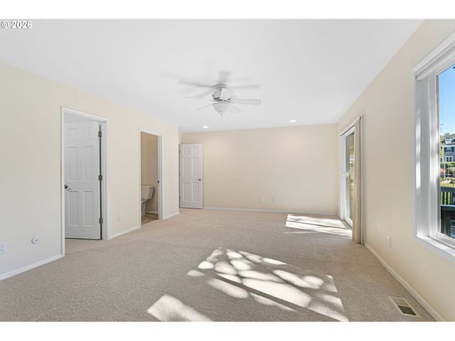 3653 Sw 52ND Pl, Portland, OR 97221
