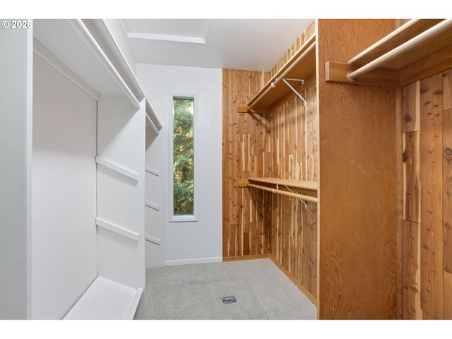 3653 Sw 52ND Pl, Portland, OR 97221
