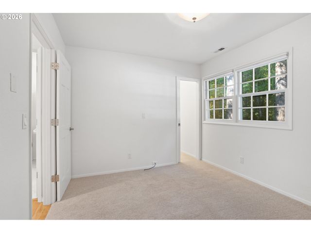 3653 Sw 52ND Pl, Portland, OR 97221