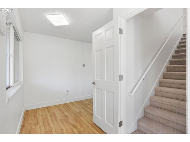 3653 Sw 52ND Pl, Portland, OR 97221