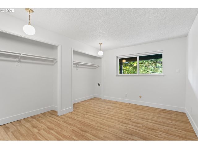 3653 Sw 52ND Pl, Portland, OR 97221