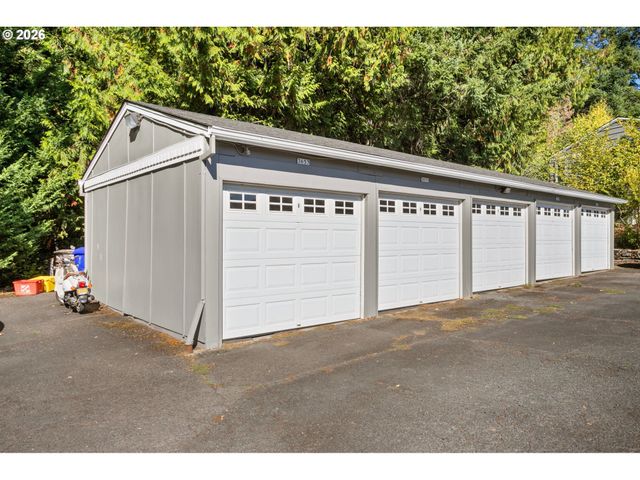 3653 Sw 52ND Pl, Portland, OR 97221