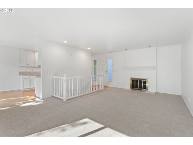 3653 Sw 52ND Pl, Portland, OR 97221