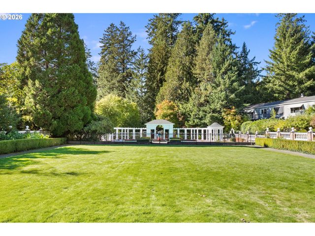 3653 Sw 52ND Pl, Portland, OR 97221