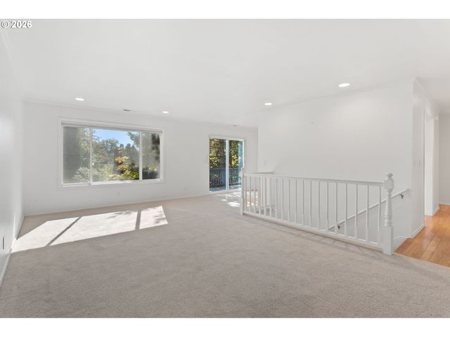 3653 Sw 52ND Pl, Portland, OR 97221