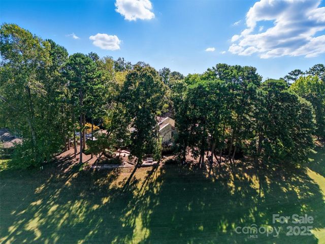 17 Sunrise Point Court, Clover, SC 29710