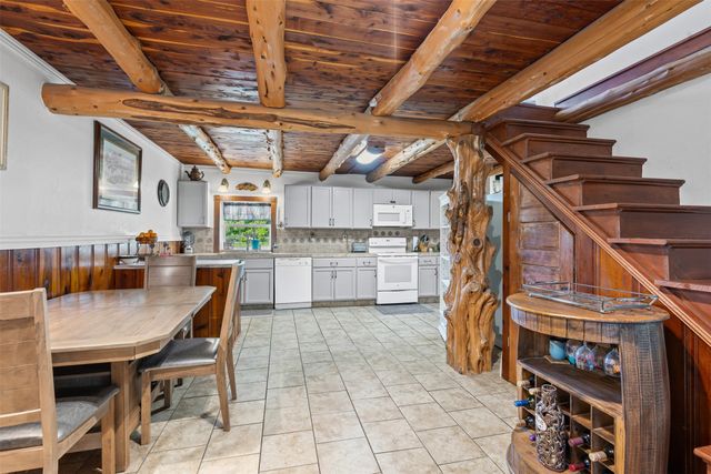 901 County Road 3925, Wolfe City, TX 75496