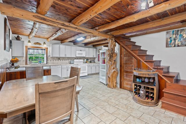 901 County Road 3925, Wolfe City, TX 75496