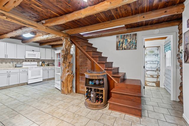 901 County Road 3925, Wolfe City, TX 75496