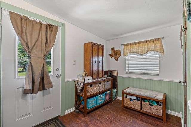 901 County Road 3925, Wolfe City, TX 75496