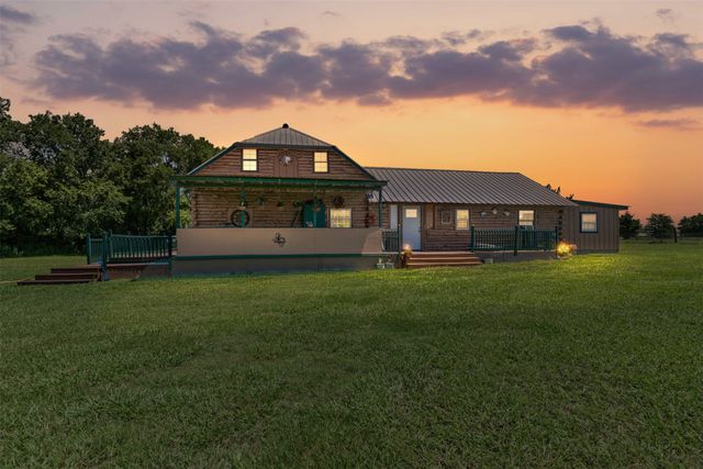 901 County Road 3925, Wolfe City, TX 75496