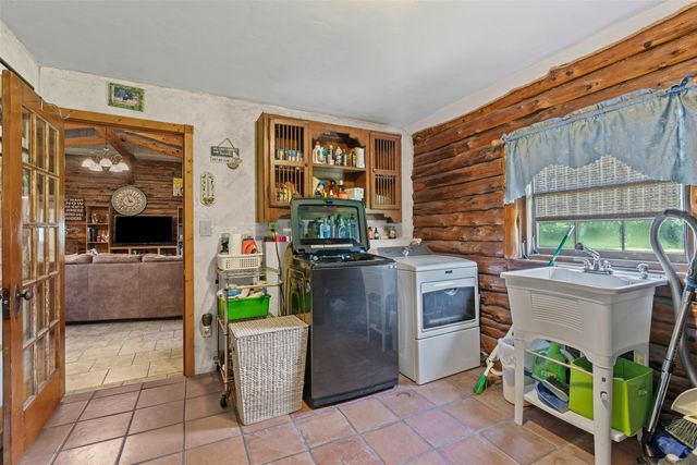 901 County Road 3925, Wolfe City, TX 75496