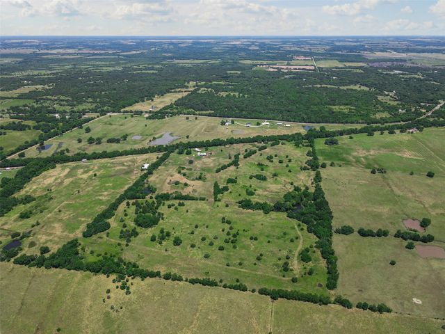 901 County Road 3925, Wolfe City, TX 75496