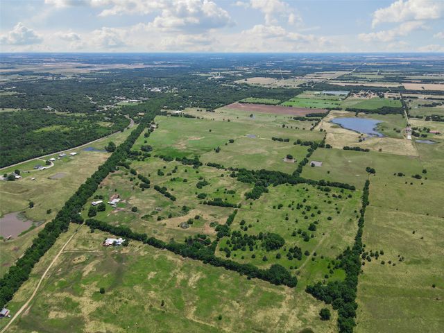 901 County Road 3925, Wolfe City, TX 75496