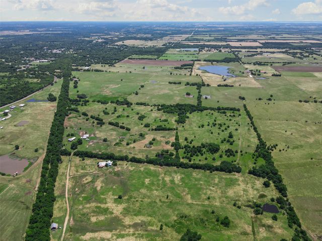 901 County Road 3925, Wolfe City, TX 75496