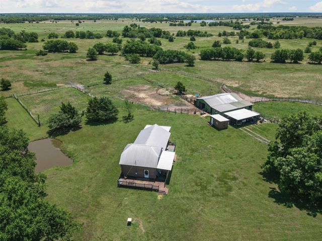 901 County Road 3925, Wolfe City, TX 75496