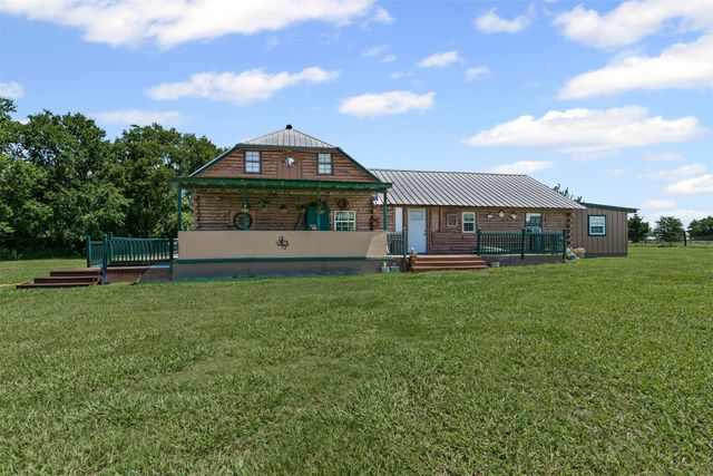 901 County Road 3925, Wolfe City, TX 75496